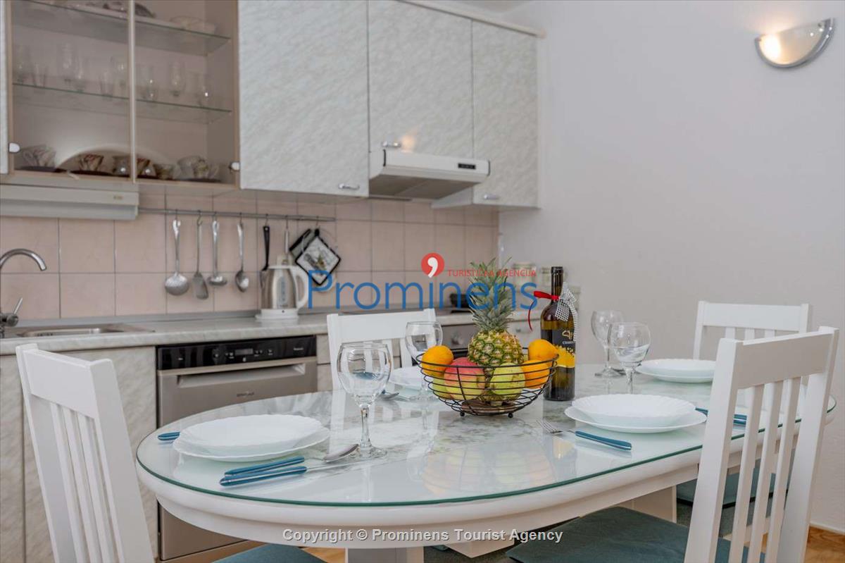 Apartment Karmela Makarska