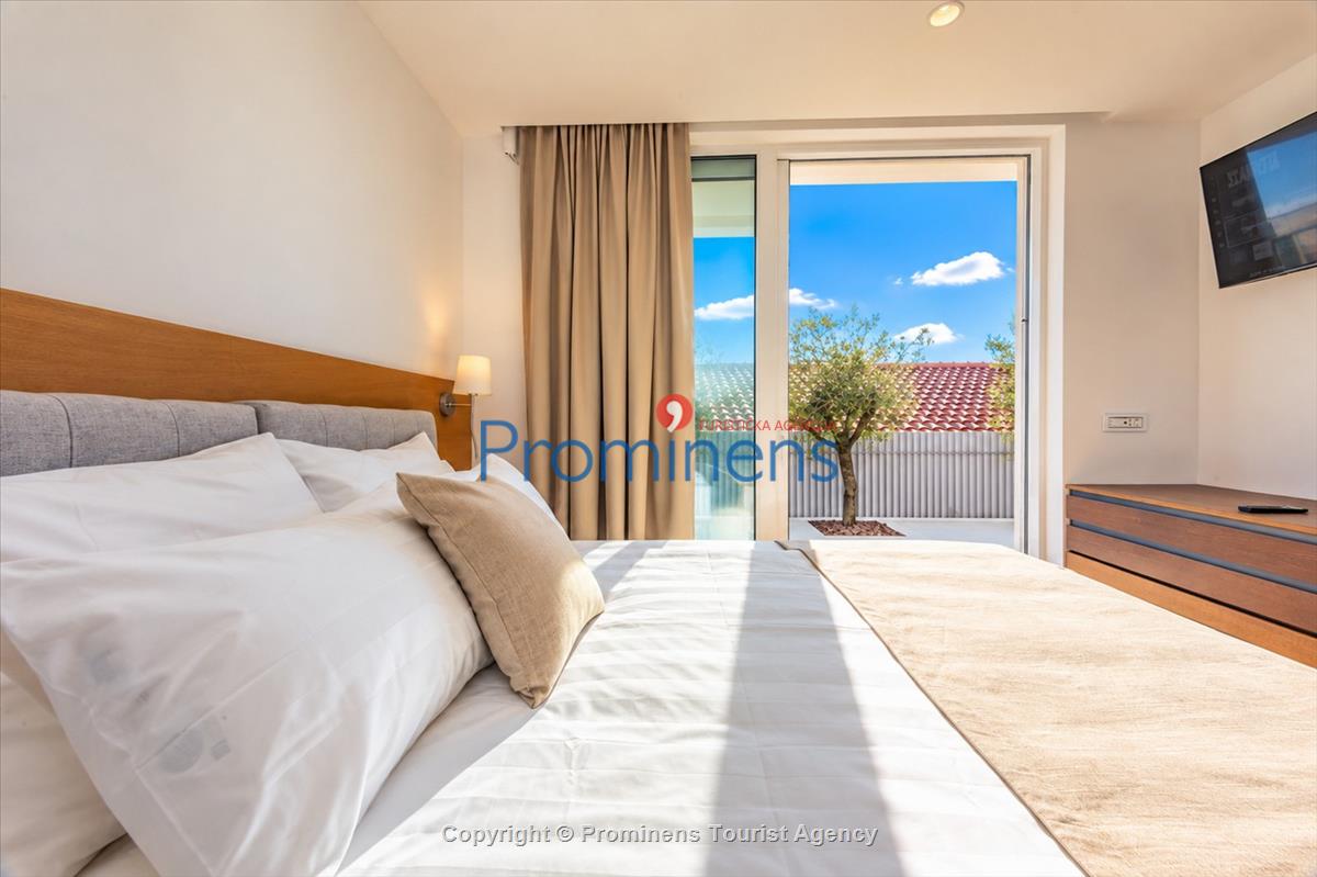 Exklusive Ferienwohnung Maja und Petra mit Pool in Makarska, 