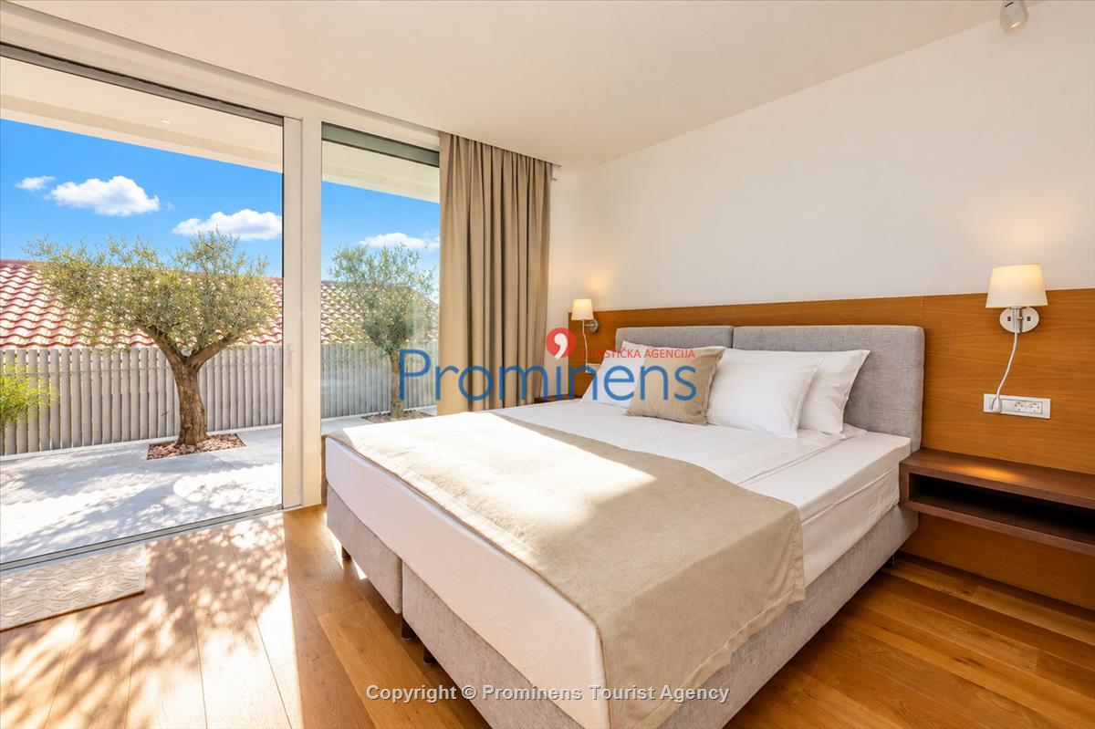 Exklusive Ferienwohnung Maja und Petra mit Pool in Makarska, 