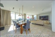 Exklusive Ferienwohnung Maja und Petra mit Pool in Makarska, 