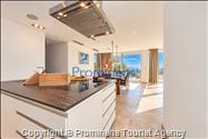 Exklusive Ferienwohnung Maja und Petra mit Pool in Makarska, 