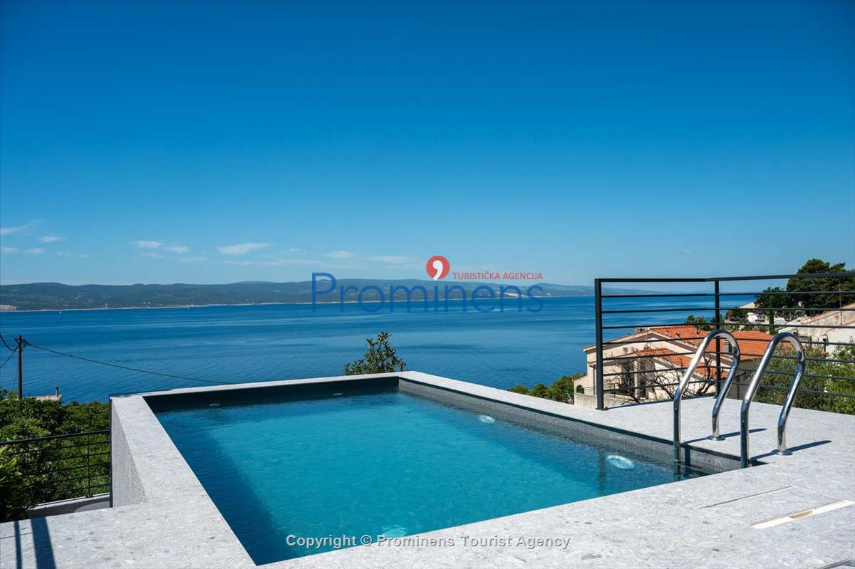 Villa Šime Brela – bazen, pogled na more, fitnes, 4 osobe