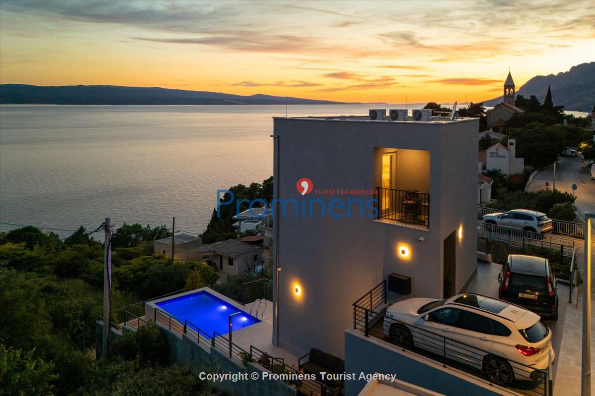 Villa Šime Brela – bazen, pogled na more, fitnes, 4 osobe