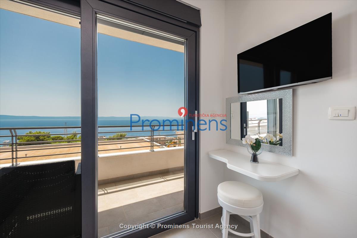 Villa Hota Makarska – Beheizter Pool, Whirlpool, Sauna, Fitnessraum, für 8 Personen