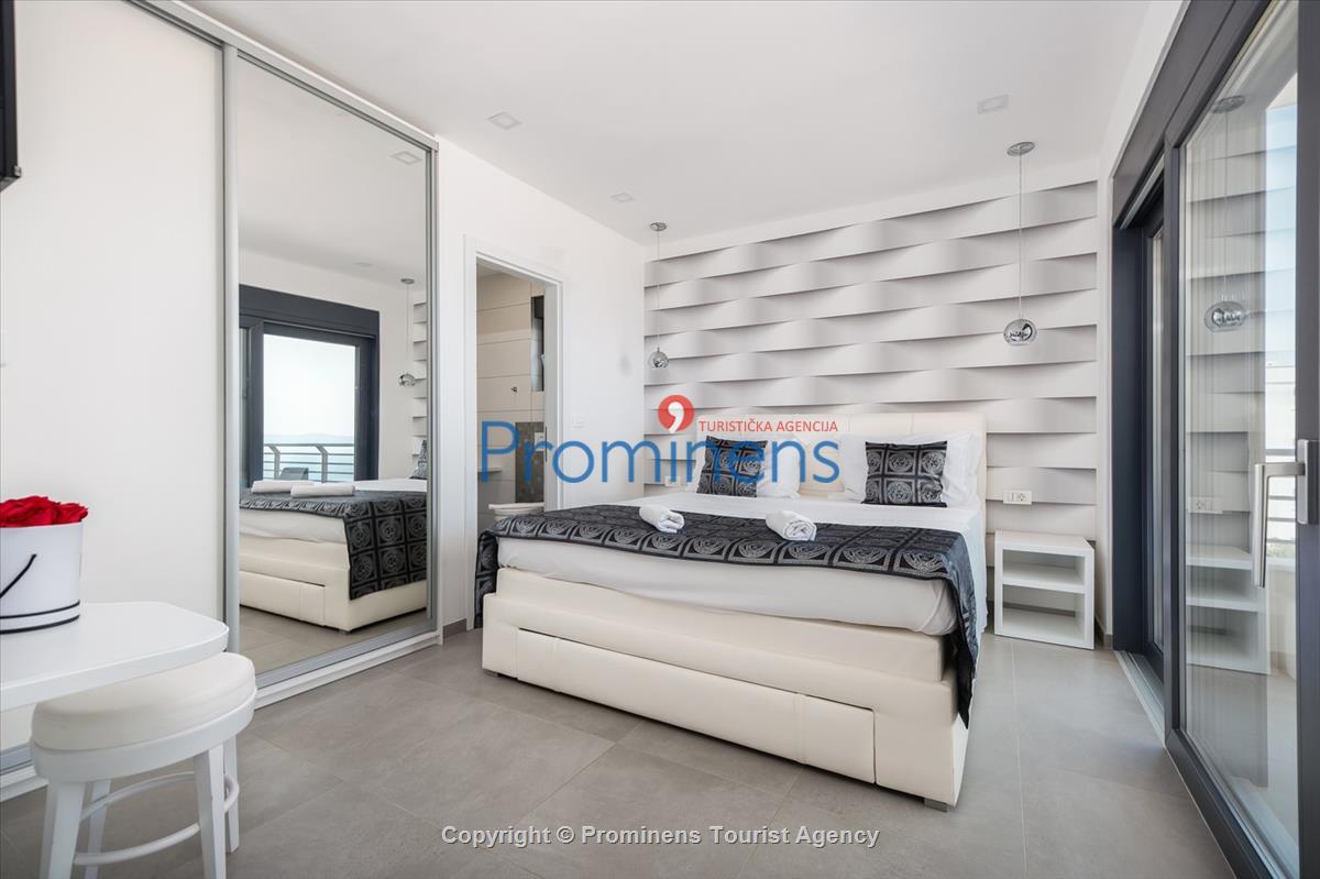 Villa Hota Makarska – Beheizter Pool, Whirlpool, Sauna, Fitnessraum, für 8 Personen