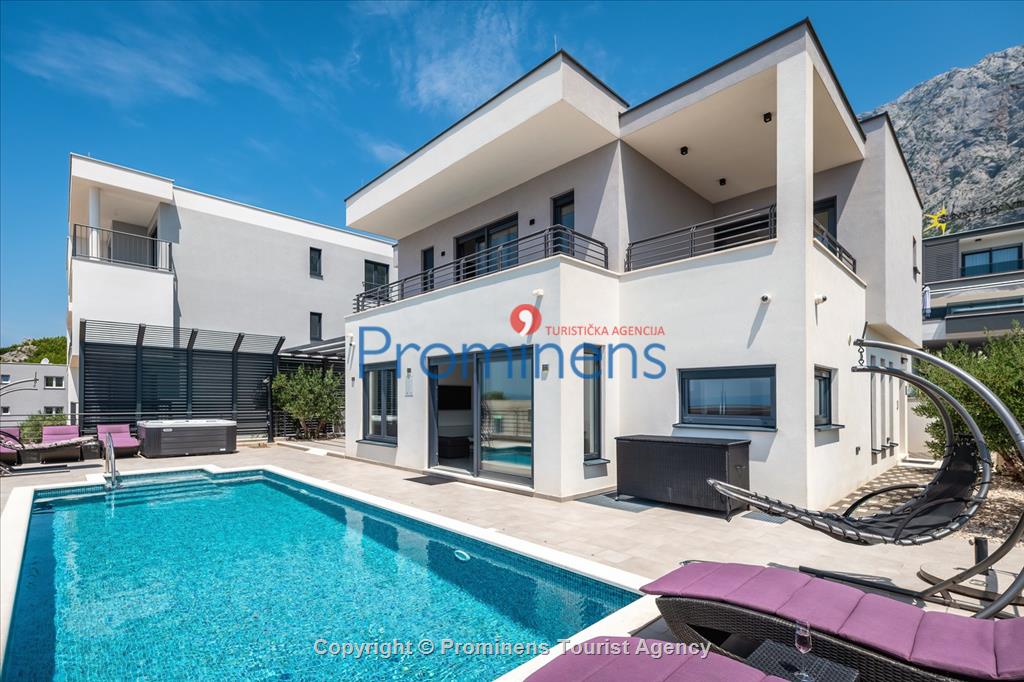 Villa Hota Makarska – Beheizter Pool, Whirlpool, Sauna, Fitnessraum, für 8 Personen