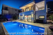 Villa Hota Makarska – Beheizter Pool, Whirlpool, Sauna, Fitnessraum, für 8 Personen