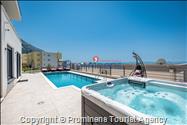 Villa Hota Makarska – Beheizter Pool, Whirlpool, Sauna, Fitnessraum, für 8 Personen