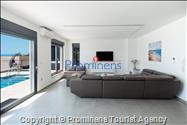 Villa Hota Makarska – Beheizter Pool, Whirlpool, Sauna, Fitnessraum, für 8 Personen