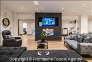 Villa Hota Makarska – Beheizter Pool, Whirlpool, Sauna, Fitnessraum, für 8 Personen