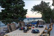 Strandhaus Podaca – 4 Schlafzimmer, 2 Familien, direkter Meereszugang, Makarska Riviera