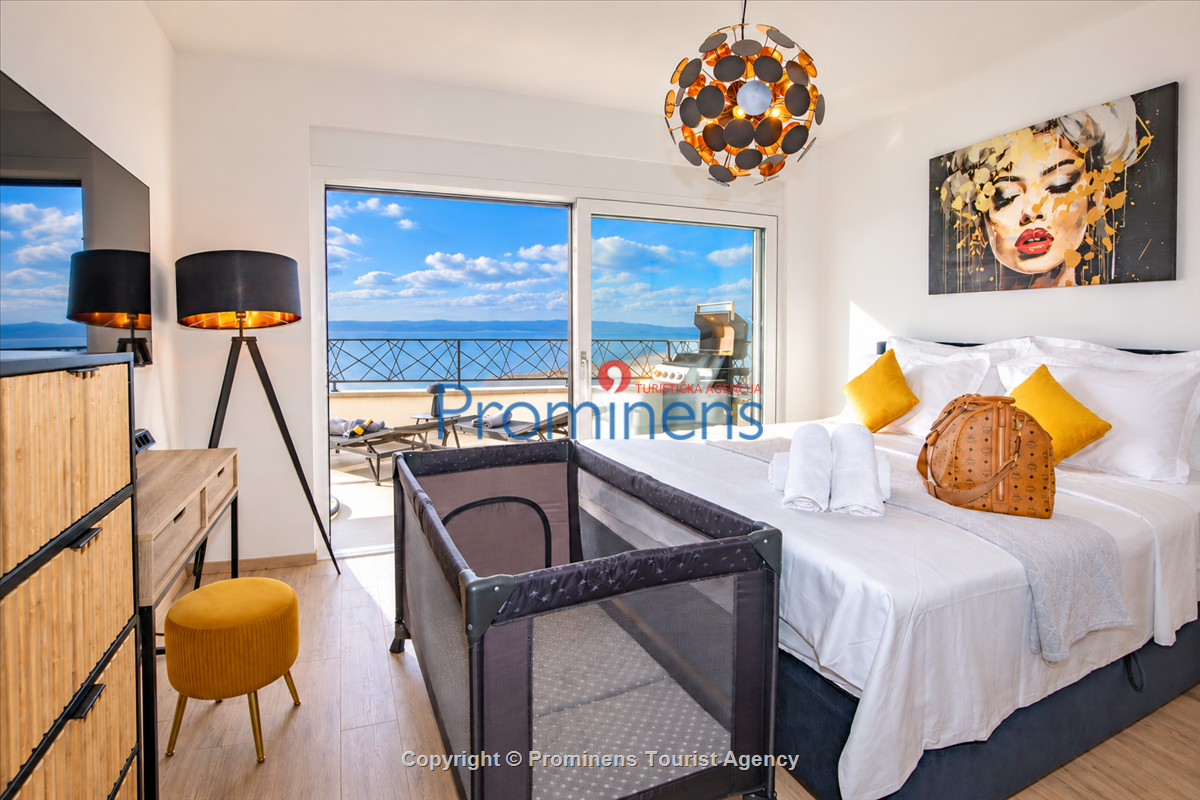 Penthouse Helena in Makarska – Exklusive Ferienwohnung mit Meerblick und Whirlpool