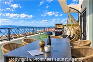 Penthouse Helena in Makarska – Exklusive Ferienwohnung mit Meerblick und Whirlpool
