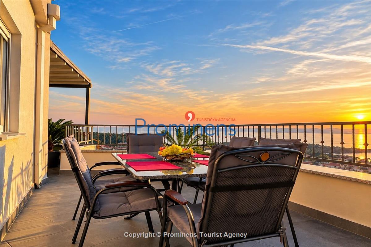 Penthousewohnung mit Whirlpool & Meerblick, Makarska – 6 Gäste, 3 Schlafzimmer