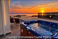 Penthousewohnung mit Whirlpool & Meerblick, Makarska – 6 Gäste, 3 Schlafzimmer