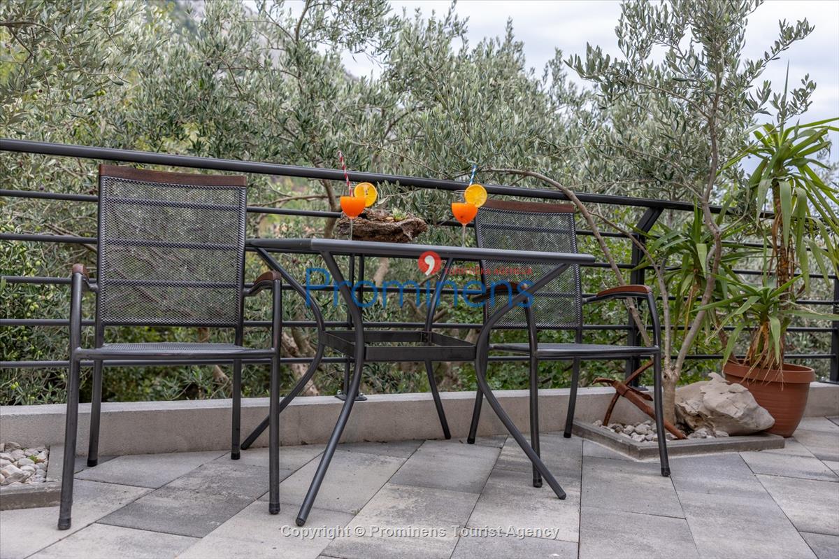 Ferienhaus Villa Oscar in Makarska mit beheiztem Pool, Whirlpool, Terrasse und Meerblick- ruhiger Familienurlaub