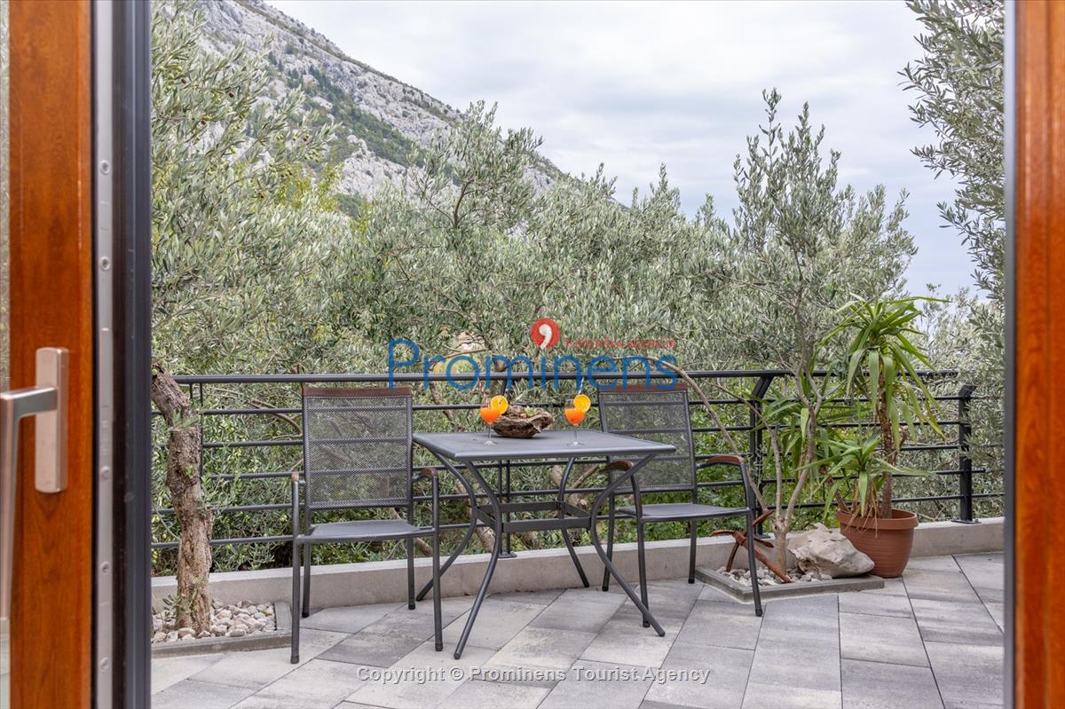 Ferienhaus Villa Oscar in Makarska mit beheiztem Pool, Whirlpool, Terrasse und Meerblick- ruhiger Familienurlaub