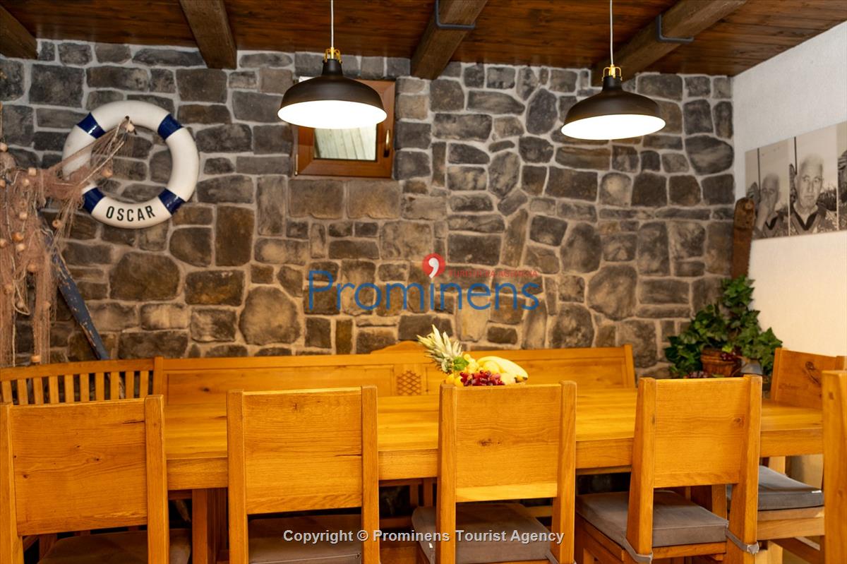 Ferienhaus Villa Oscar in Makarska mit beheiztem Pool, Whirlpool, Terrasse und Meerblick- ruhiger Familienurlaub