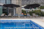 Ferienhaus Villa Oscar in Makarska mit beheiztem Pool, Whirlpool, Terrasse und Meerblick- ruhiger Familienurlaub
