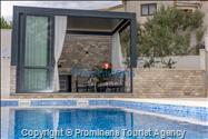 Ferienhaus Villa Oscar in Makarska mit beheiztem Pool, Whirlpool, Terrasse und Meerblick- ruhiger Familienurlaub