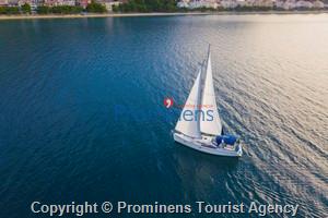 Entdecke die atemberaubende Schönheit der Makarska Riviera auf einem Segeltörn - Miete ein Segelboot für deinen Traumurlaub in Kroatien